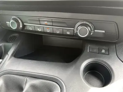 Citroën Berlingo 1.5 Hdi 2019 - 9900 EUR, 180000 km - AUTO.MOTO.pt - 180000km - foto 36 de 43