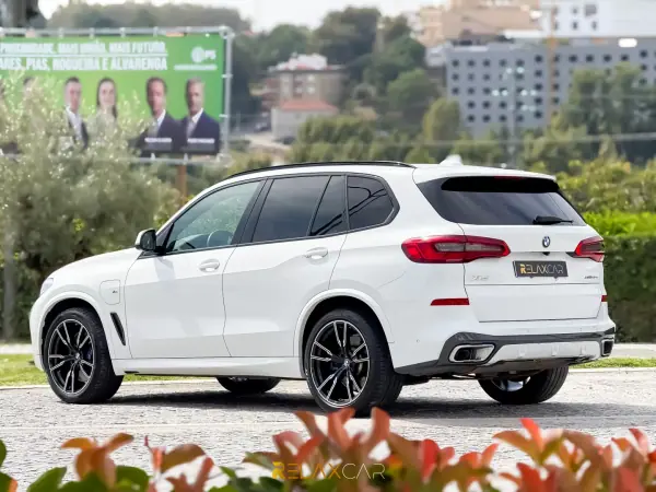 BMW X5 2019 - 48990 EUR, 152000 km - AUTO.MOTO.pt - 152000km - foto 24 de 28
