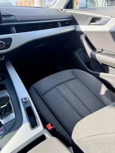Audi A4 Avant 2020 - 26900 EUR, 165000 km - AUTO.MOTO.pt - 165000km - foto 19 de 28