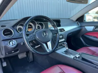 Mercedes-Benz C 220 2012 - 17500 EUR, 190898 km - AUTO.MOTO.pt - 190898km - foto 7 de 19