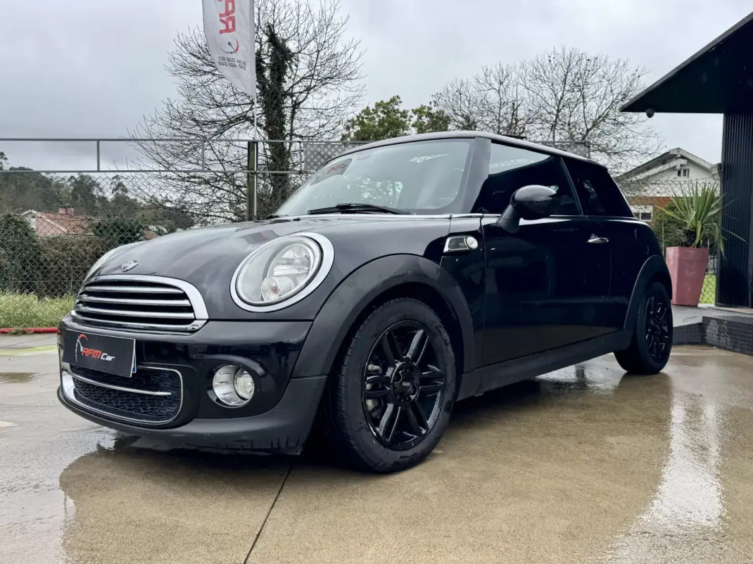 MINI Cooper 2013 - 9999 EUR, 170000 km - AUTO.MOTO.pt - 170000km - foto 1 de 25