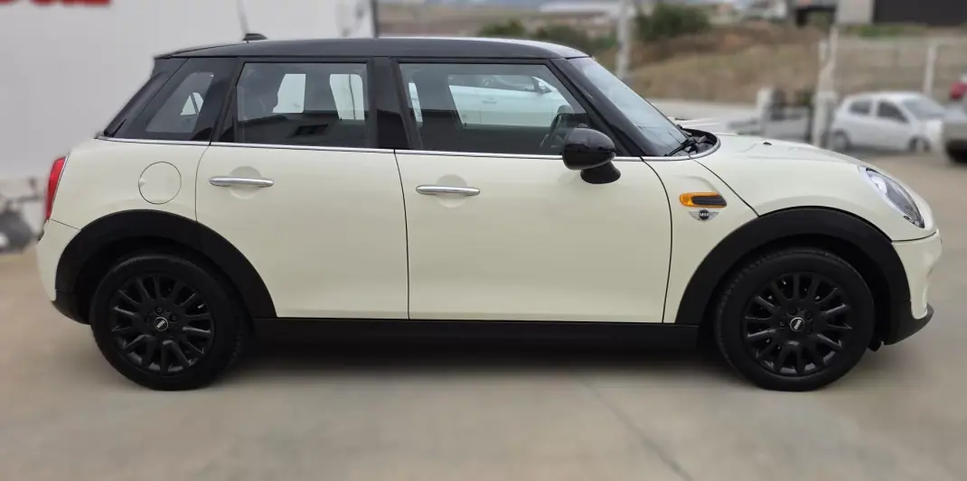 MINI 5 Portas 2018 - 13995 EUR, 77700 km - 77700km - foto 5 de 17