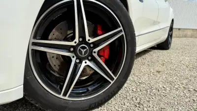 Mercedes-Benz E 250 2010 - 18500 EUR, 0 km - AUTO.MOTO.pt - foto 2 de 56