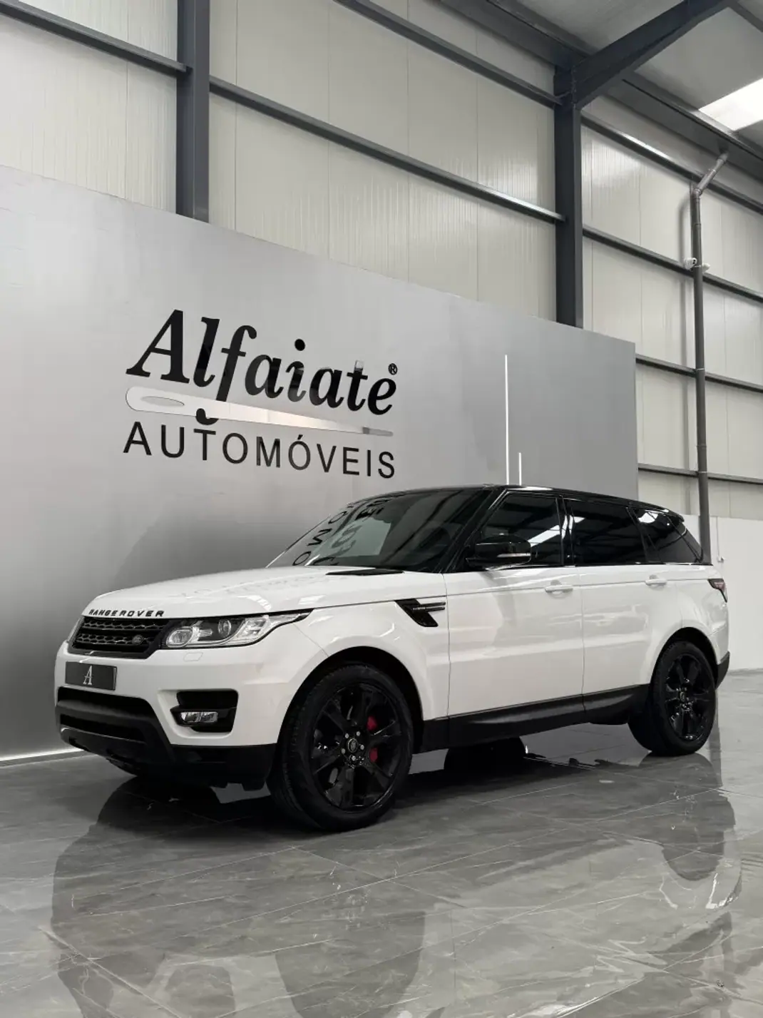 Land Rover Range Rover Sport 2016 - 31990 EUR, 220000 km - AUTO.MOTO.pt - 220000km - foto 17 de 42