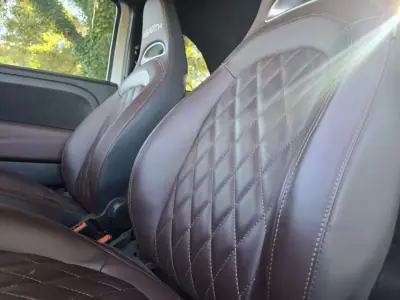 Abarth 695 2023 - 29990 EUR, 6300 km - AUTO.MOTO.pt - 6300km - foto 28 de 46