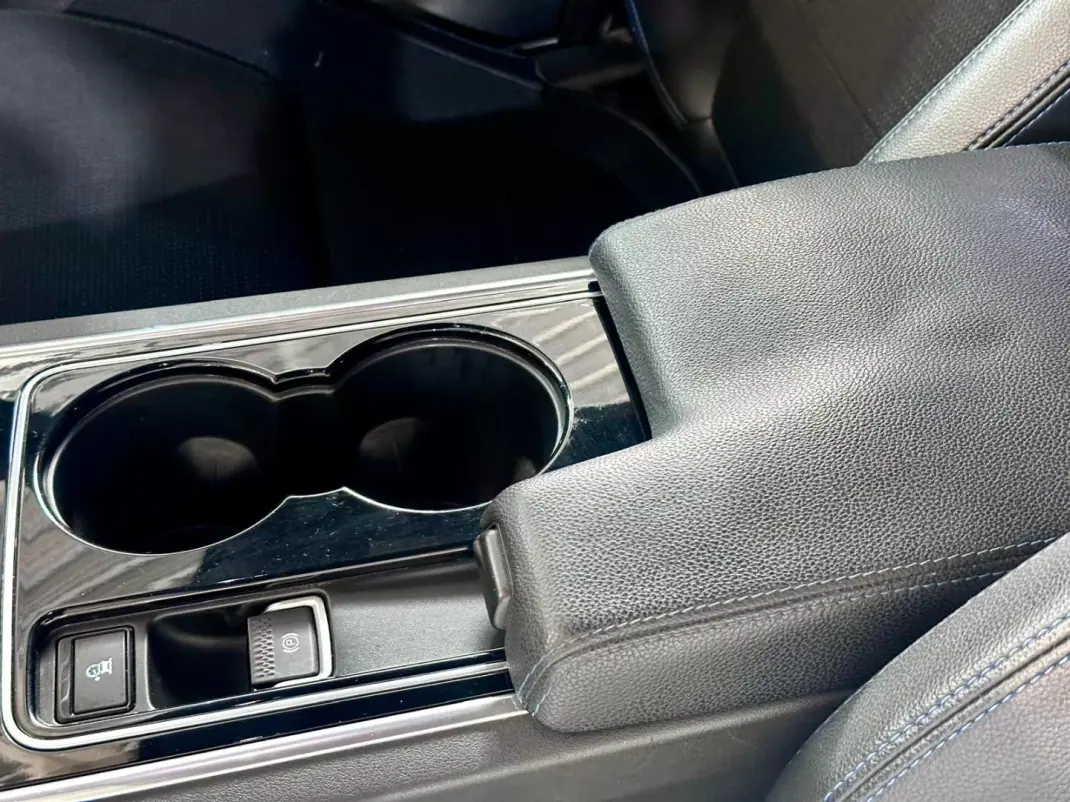 Jaguar XE 2017 - 16900 EUR, 230128 km - AUTO.MOTO.pt - 230128km - foto 28 de 28