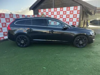 Volvo V60 2015 - 14990 EUR, 184500 km - AUTO.MOTO.pt - 184500km - foto 2 de 21
