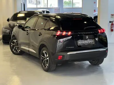 Peugeot e-2008 2020 - 18990 EUR, 50000 km - AUTO.MOTO.pt - 50000km - foto 4 de 51