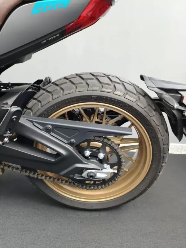 CFMOTO 700 CL-X 2026 - 6150 EUR, 950 km - AUTO.MOTO.pt - 950km - foto 23 de 26