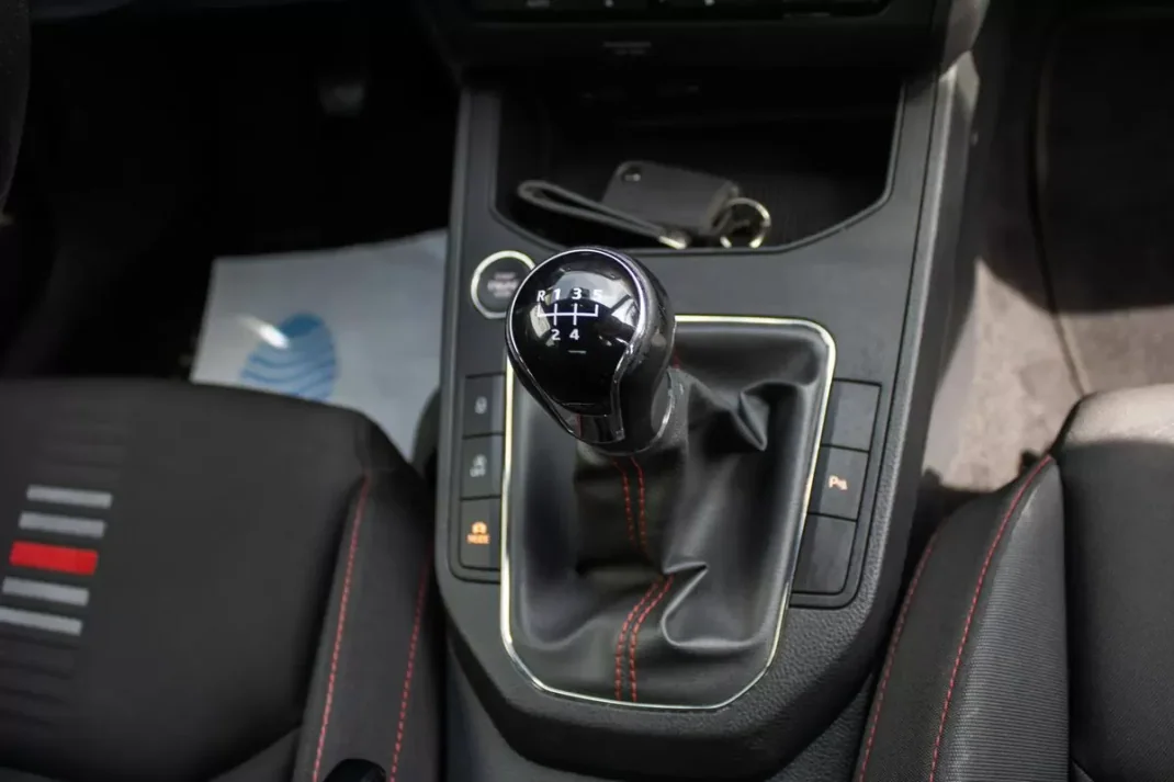 SEAT Ibiza 2021 - 14890 EUR, 87000 km - AUTO.MOTO.pt - 87000km - foto 20 de 33