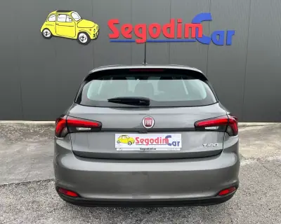 Fiat Tipo 2021 - 11900 EUR, 116480 km - AUTO.MOTO.pt - 116480km - foto 5 de 34