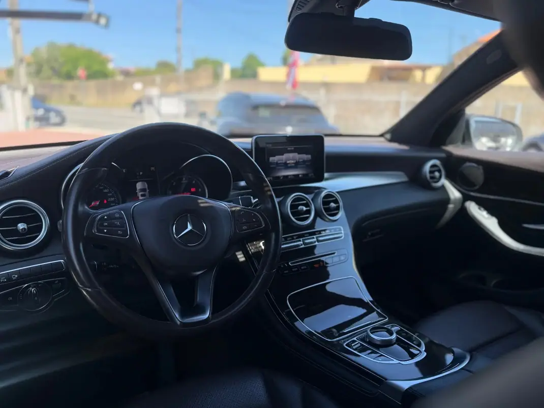 Mercedes-Benz GLC 250 2018 - 34000 EUR, 262000 km - AUTO.MOTO.pt - 262000km - foto 14 de 14