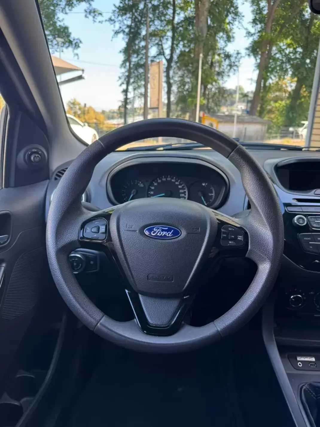 Ford KA 2017 - 10900 EUR, 56900 km - AUTO.MOTO.pt - 56900km - foto 7 de 12