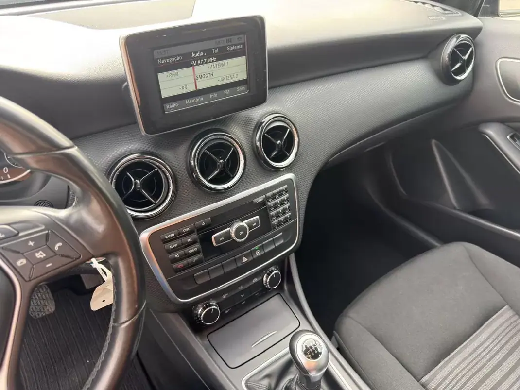Mercedes-Benz A 160 2015 - 12900 EUR, 160650 km - AUTO.MOTO.pt - 160650km - foto 17 de 25