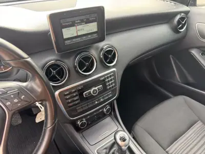 Mercedes-Benz A 160 2015 - 12900 EUR, 160650 km - AUTO.MOTO.pt - 160650km - foto 17 de 25