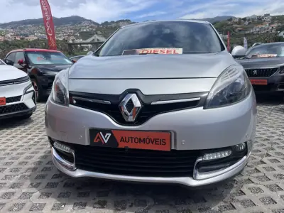 Renault Grand Scénic 2014 - 9950 EUR, 118241 km - AUTO.MOTO.pt - 118241km - foto 2 de 13