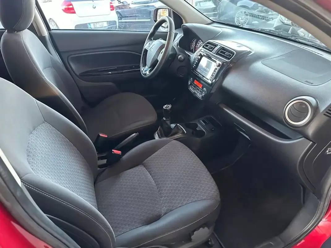 Mitsubishi Space Star 2019 - 12990 EUR, 9440 km - 9440km - foto 22 de 23