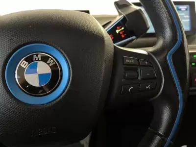 BMW i3 2016 - 13950 EUR, 124000 km - AUTO.MOTO.pt - 124000km - foto 25 de 40