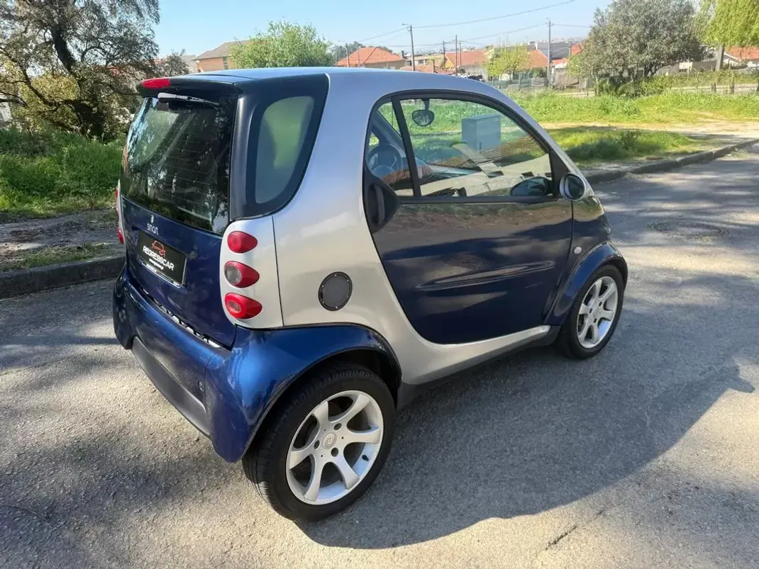Smart ForTwo Coupé 2004 - 3550 EUR, 170000 km - AUTO.MOTO.pt - 170000km - foto 4 de 19