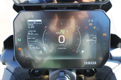 Yamaha Tracer 9 2025 - 18990 EUR, 6400 km - AUTO.MOTO.pt - 6400km - foto 27 de 29