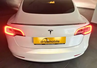 Tesla Model 3 2020 - 29900 EUR, 108726 km - AUTO.MOTO.pt - 108726km - foto 17 de 36