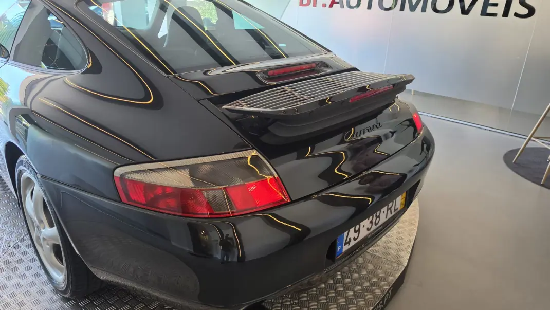 Porsche 911 2001 - 49750 EUR, 96263 km - 96263km - foto 24 de 53