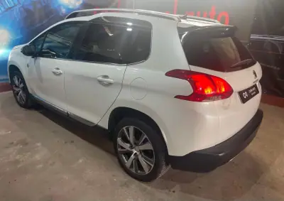 Peugeot 2008 2015 - 8500 EUR, 166000 km - AUTO.MOTO.pt - 166000km - foto 13 de 44