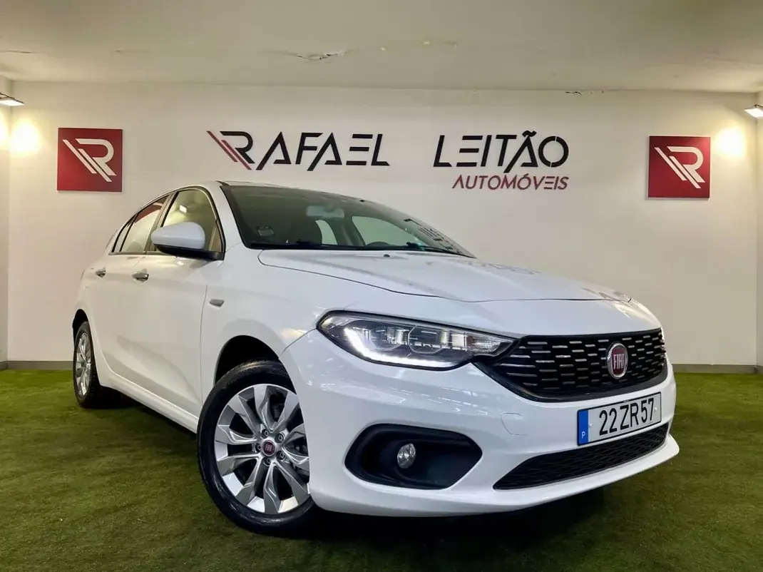 Fiat Tipo 2019 - 8900 EUR, 146000 km - AUTO.MOTO.pt - 146000km - foto 4 de 32