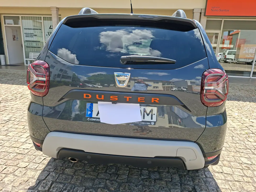 Dacia Duster 2022 - 15750 EUR, 82500 km - AUTO.MOTO.pt - 82500km - foto 5 de 10