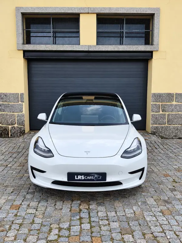 Tesla Model 3 2020