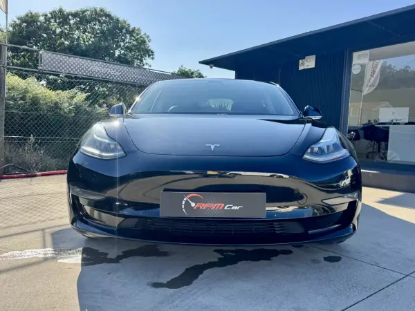 Tesla Model 3 2019 - 21999 EUR, 149000 km - AUTO.MOTO.pt - 149000km - foto 2 de 22