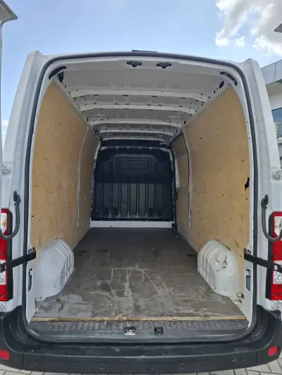 Renault Master 2024 - 23000 EUR, 66500 km - AUTO.MOTO.pt - 66500km - foto 11 de 17