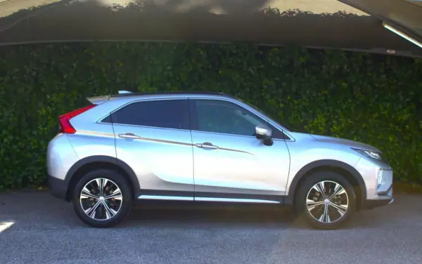 Mitsubishi Eclipse Cross 2018 - 19500 EUR, 33000 km - AUTO.MOTO.pt - 33000km - foto 6 de 20