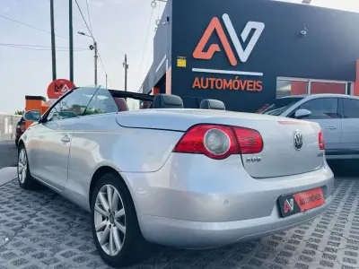 Volkswagen EOS 2006 - 10950 EUR, 165153 km - AUTO.MOTO.pt - 165153km - foto 5 de 17