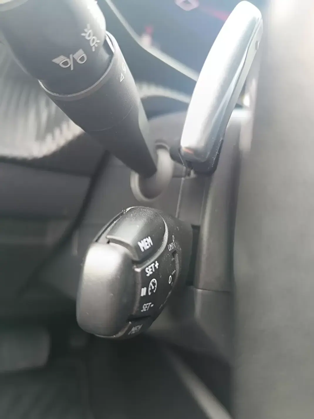 Peugeot 2008 2020 - 15900 EUR, 124990 km - AUTO.MOTO.pt - 124990km - foto 35 de 37