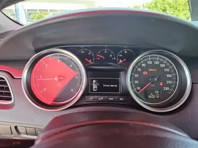 Peugeot 508 2014 - 12900 EUR, 160500 km - AUTO.MOTO.pt - 160500km - foto 17 de 34