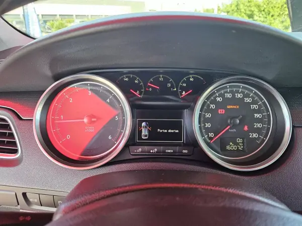 Peugeot 508 2014 - 12900 EUR, 160500 km - AUTO.MOTO.pt - 160500km - foto 17 de 34