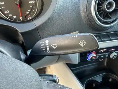 Audi A3 Limousine 2015 - 15900 EUR, 238805 km - AUTO.MOTO.pt - 238805km - foto 13 de 18