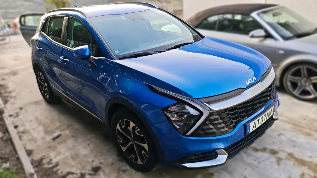 Kia Sportage 2022 - 20500 EUR, 66500 km - AUTO.MOTO.pt - 66500km - foto 1 de 9