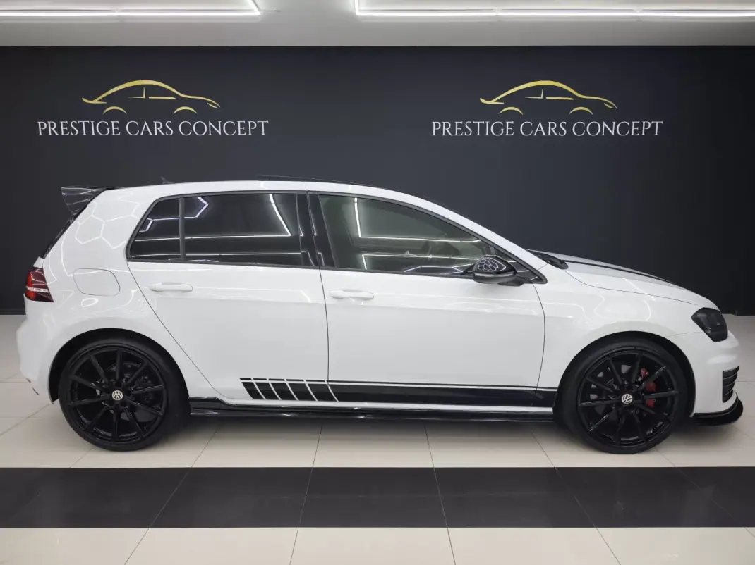 Volkswagen Golf 2015 - 20950 EUR, 133908 km - AUTO.MOTO.pt - 133908km - foto 2 de 41