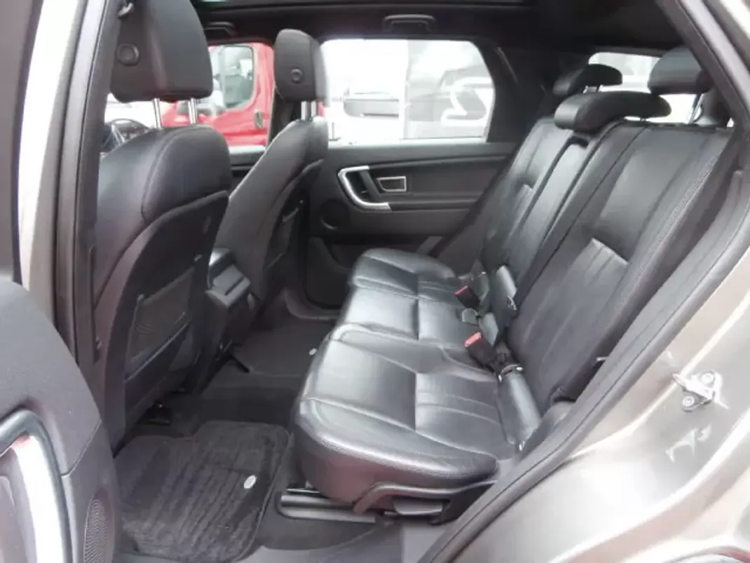 Land Rover Discovery Sport 2017 - 22500 EUR, 165585 km - 165585km - foto 24 de 37
