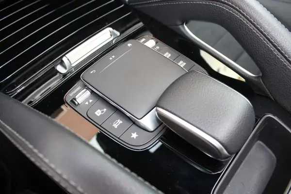 Mercedes-Benz GLE 350 2020 - 58000 EUR, 134518 km - AUTO.MOTO.pt - 134518km - foto 37 de 60