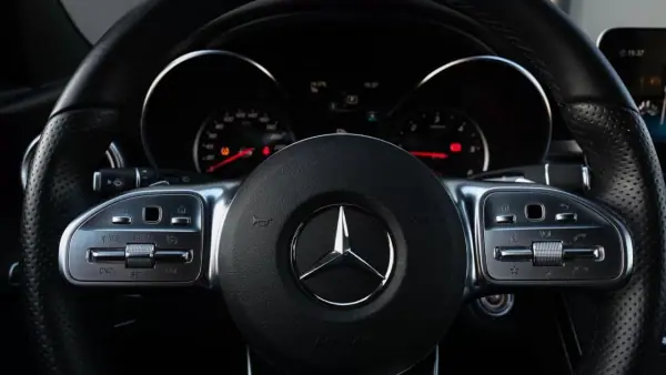 Mercedes-Benz C 220 2020 - 29000 EUR, 169000 km - AUTO.MOTO.pt - 169000km - foto 31 de 42