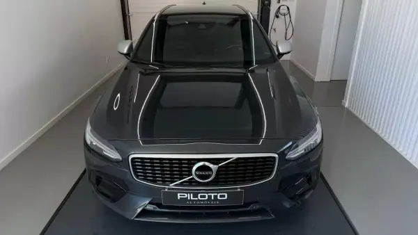 Volvo V90 2018 - 23990 EUR, 166090 km - AUTO.MOTO.pt - 166090km - foto 4 de 31