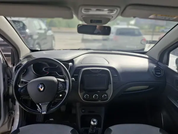 Renault Captur 2017 - 13950 EUR, 119123 km - AUTO.MOTO.pt - 119123km - foto 14 de 14