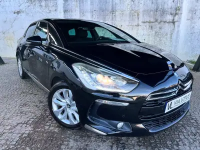 DS DS5 2013 - 13500 EUR, 174000 km - AUTO.MOTO.pt - 174000km - foto 3 de 8