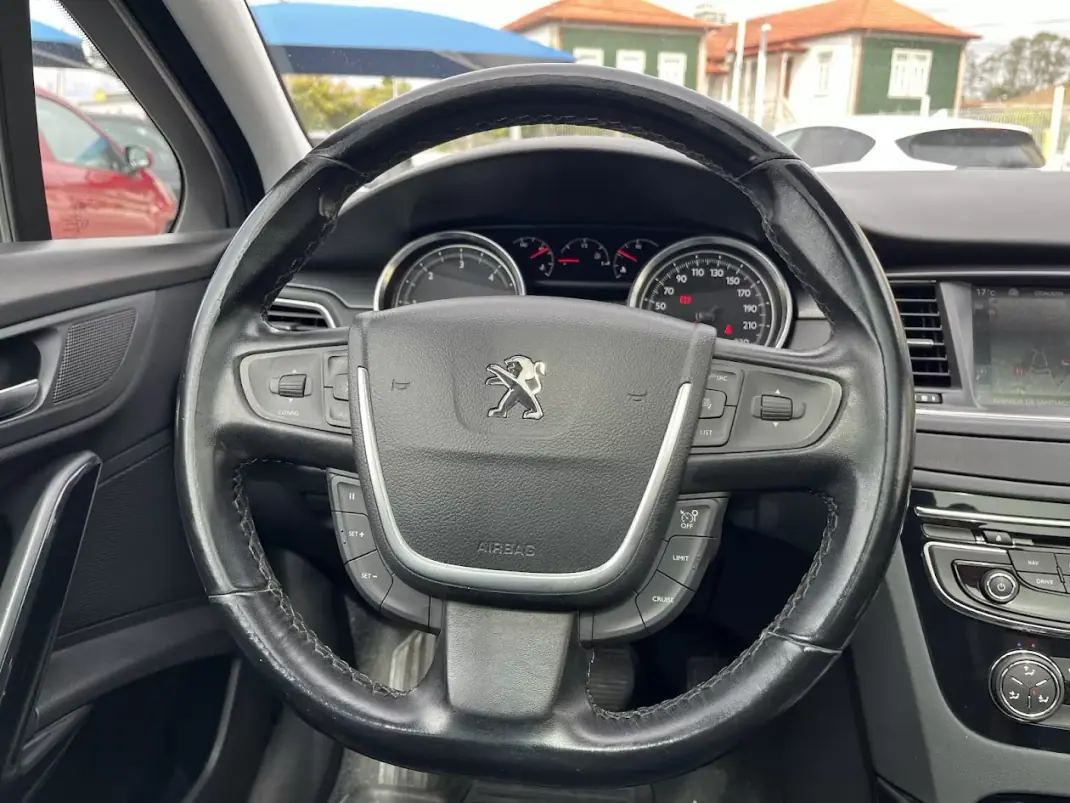 Peugeot 508 SW 2014 - 8450 EUR, 217000 km - AUTO.MOTO.pt - 217000km - foto 14 de 52