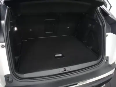Peugeot 3008 2020 - 19500 EUR, 78000 km - AUTO.MOTO.pt - 78000km - foto 21 de 37