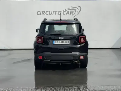 Jeep Renegade 2019 - 15500 EUR, 106977 km - AUTO.MOTO.pt - 106977km - foto 10 de 39