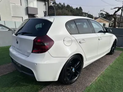 BMW 118 2009 - 10900 EUR, 240000 km - AUTO.MOTO.pt - 240000km - foto 5 de 14